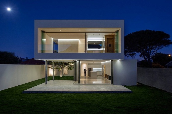 Open Plan Home with Contemporary Design in Cape Town 14