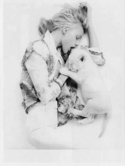 tumblr_lkvd9lP2aD1qb68g6o1_500.jpg (500×663) #lion #cub #girl
