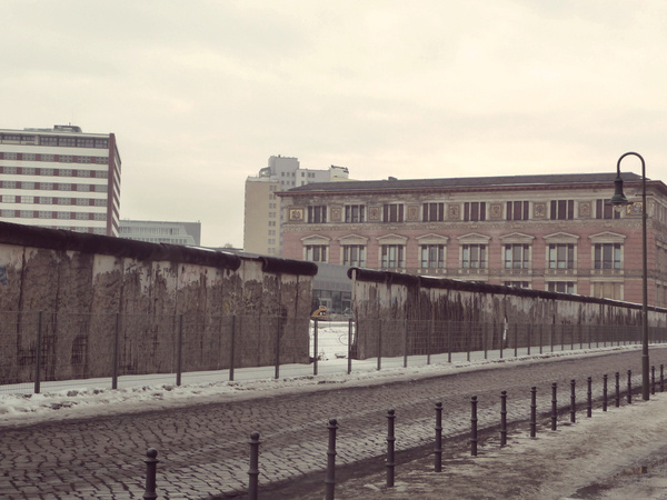 Photographic Inspiration #travel #photography #wall #street #berlin #winter