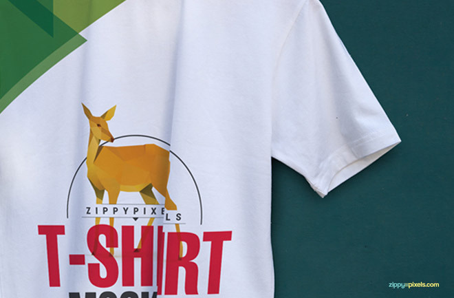 Round Neck T-Shirt Mockup PSD