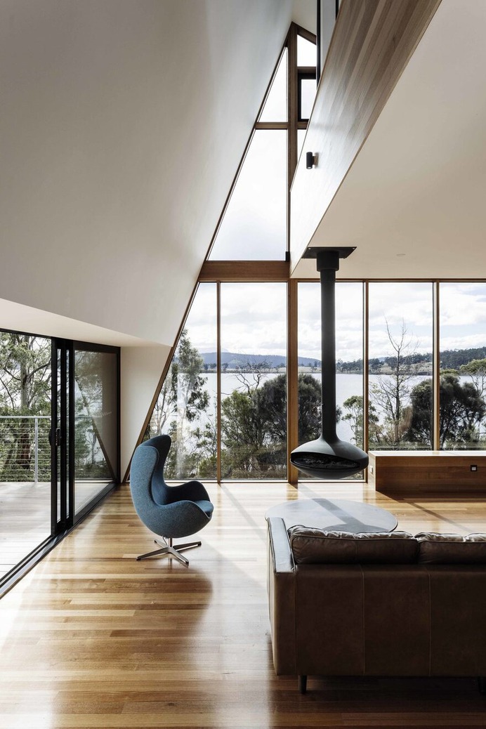 Apollo Bay House on Tasmania's Idyllic Bruny Island
