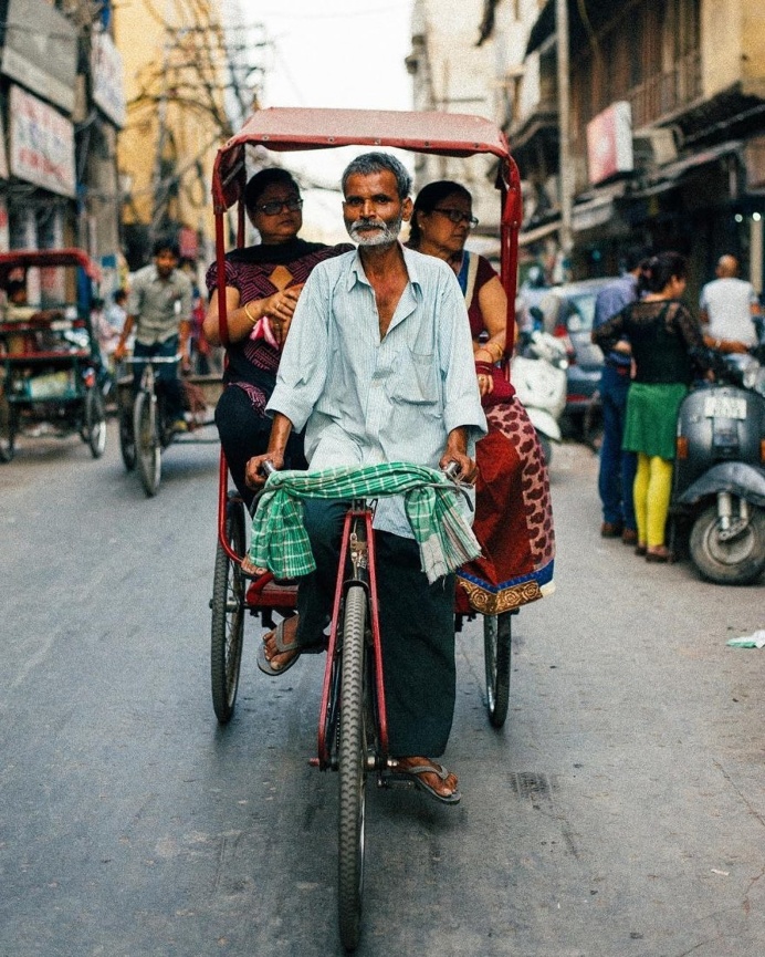 Gorgeous Street Portraits From India by Ramazan Magomedov
