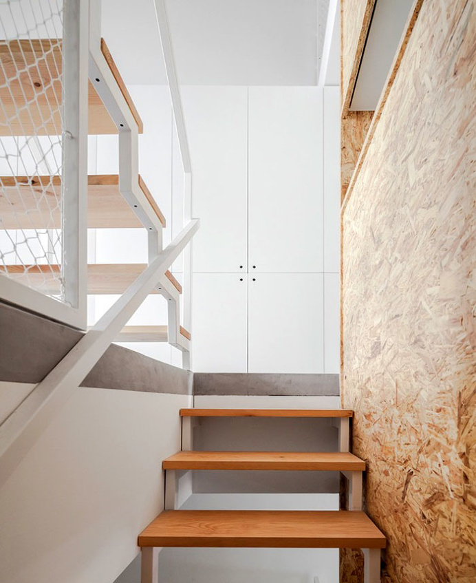 DL House by URBAstudios - InteriorZine #architecture #house #home #decor #interior #stears