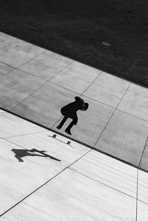 LE CONTAINER #skater #bw