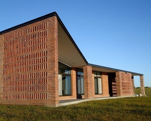 Architecture Photography: Diamante House / Marsino Arquitectos Asociados Diamante House / Marsino Arquitectos Asociados – ArchDaily #bricks #architecture