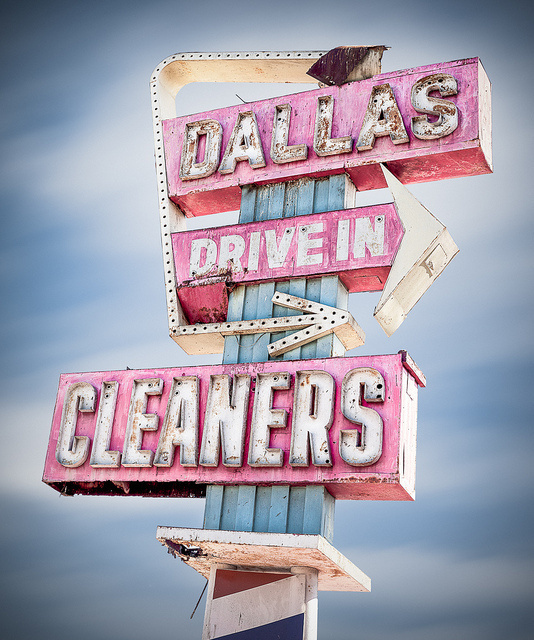 Neon Sign #cleaners #sign #in #drive #dallas #neon