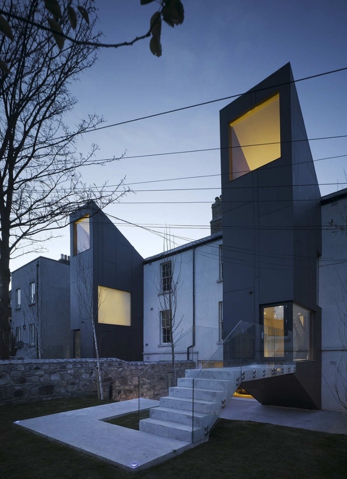 Houses In Castlewood Avenue / ODOS Architects