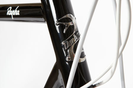 rapha_sam_headbadge_450 #frame #white #bicycle #silver #black #bird #bike