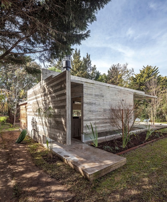 Torcuato House Pavilion by Besonias Almeida Arquitectos