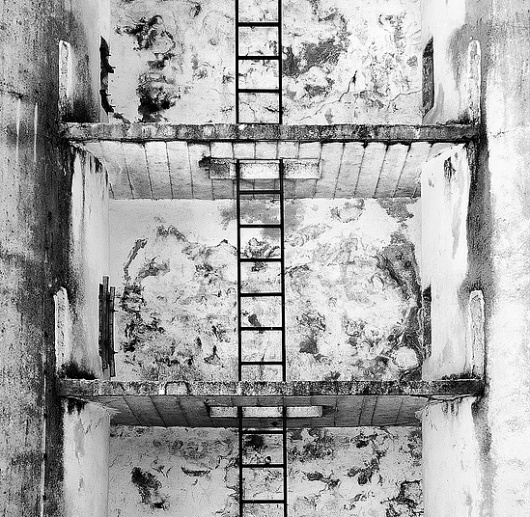 theohsnapproject.photo-SergioBarrios1b.jpg (549×536) #photo #primitive #composition