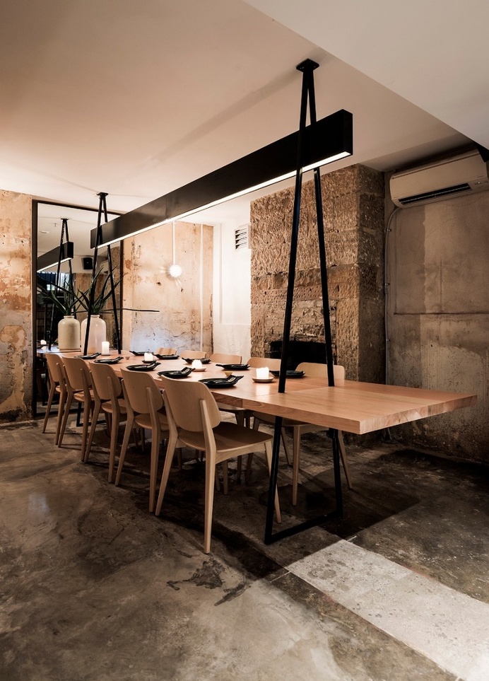 ACME Restaurant is a Raw and Intimate Retreat / Luchetti Krelle