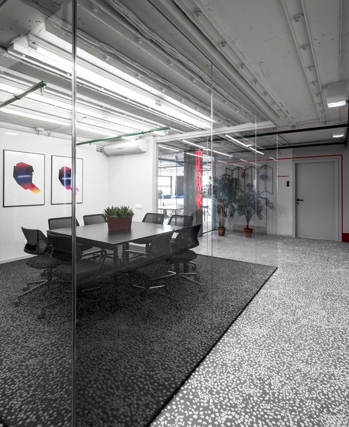 Vizor Office Interior by Studio11 - InteriorZine
