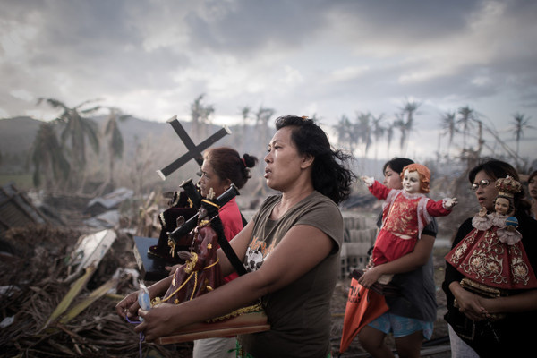 World Press Photo 2014 WinnersnThe international jury of the 57th annual World Press Photo Contest has selected an image by American photo #inspration #photography #art