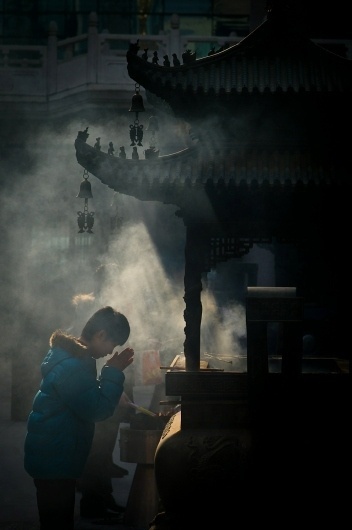 Chinese New Year, 2011 - The Big Picture - Boston.com #temple #photography #smoke #incense