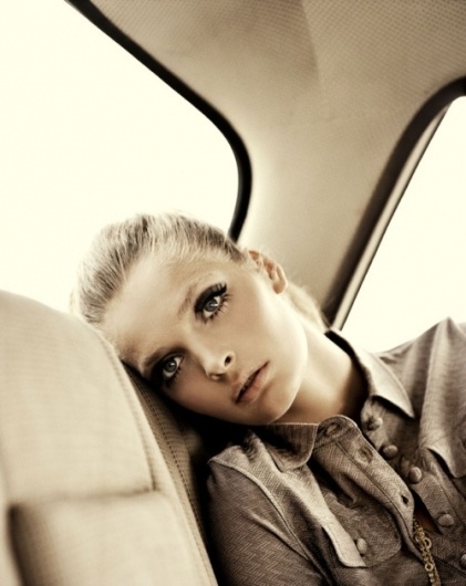 Merde! - Fashion photography (via: petals-avenue) #fashion #photography
