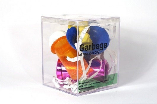 Yankees Parade Garbage • 2 | Flickr: Intercambio de fotos #conceptual #sustainability #art #trash #garbage