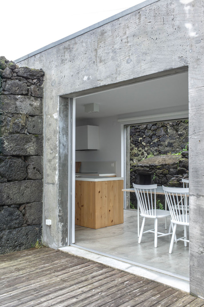 SAMI Arquitectos Have Transformed a Ruin into a Vacation Home