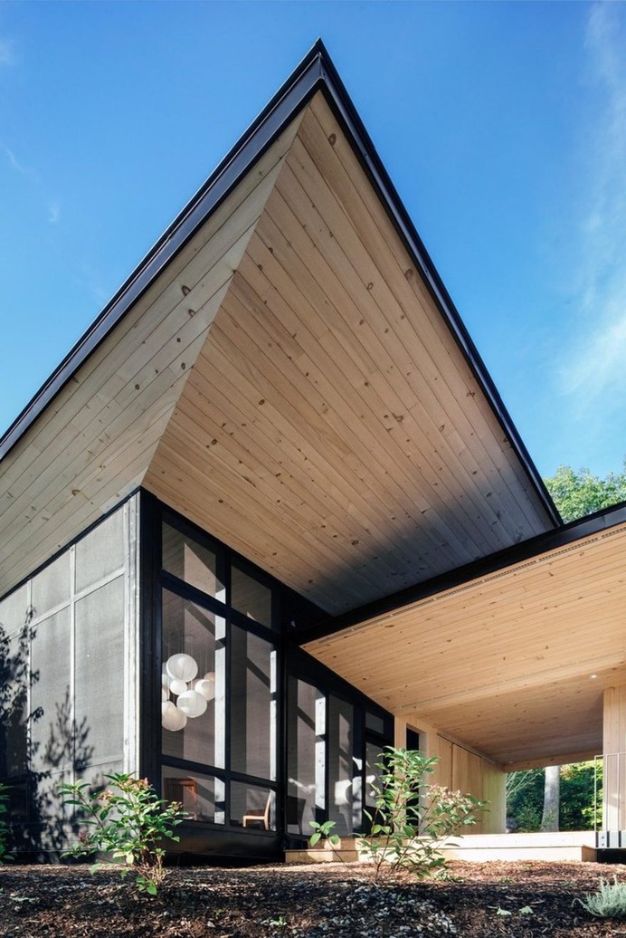 Lake Joseph Cottage / VFA Architecture + Design