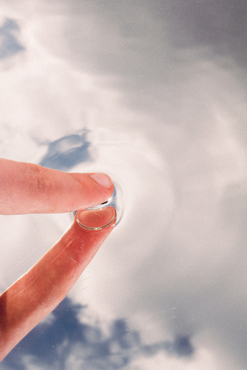 touch the sky - vlvelvet #photography #illusion #color