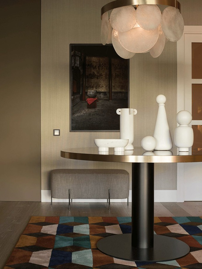 Elegance and Sobriety in a Contemporary Home: Diagonal House