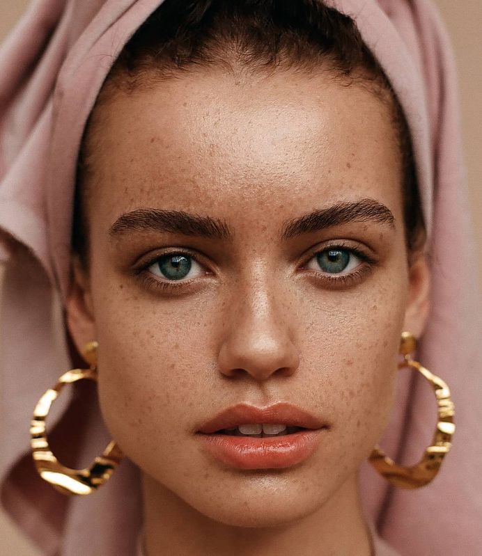 Aesthetic and Delicate Beauty Photography by Anya Holdstock