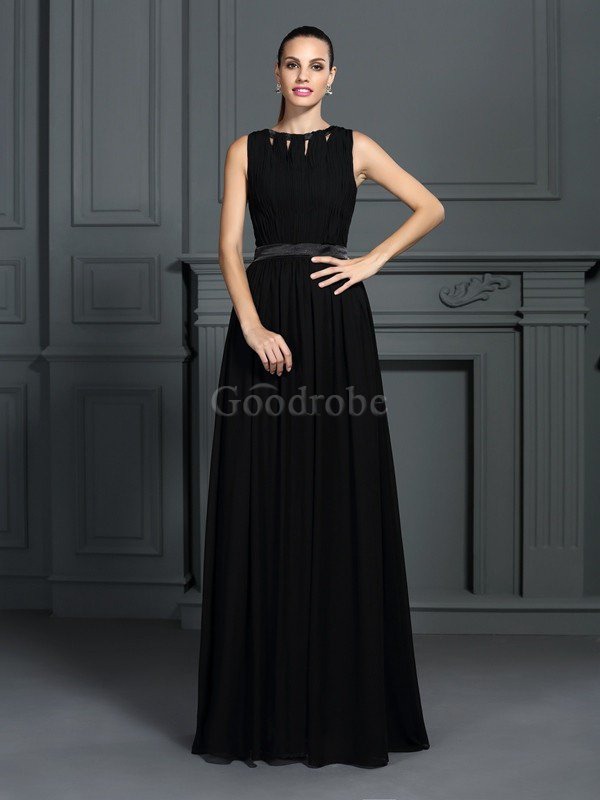 Robe de soirée longue plissé au drapée de tour de ceinture en haute avec chiffon