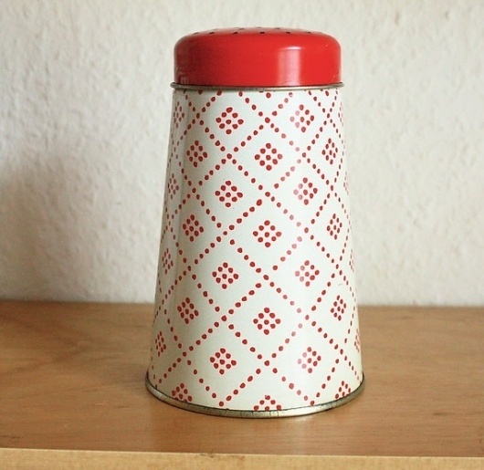 British REgency Ware Retro Tin Sifter for cocoa by GoGoBerlinette #tin