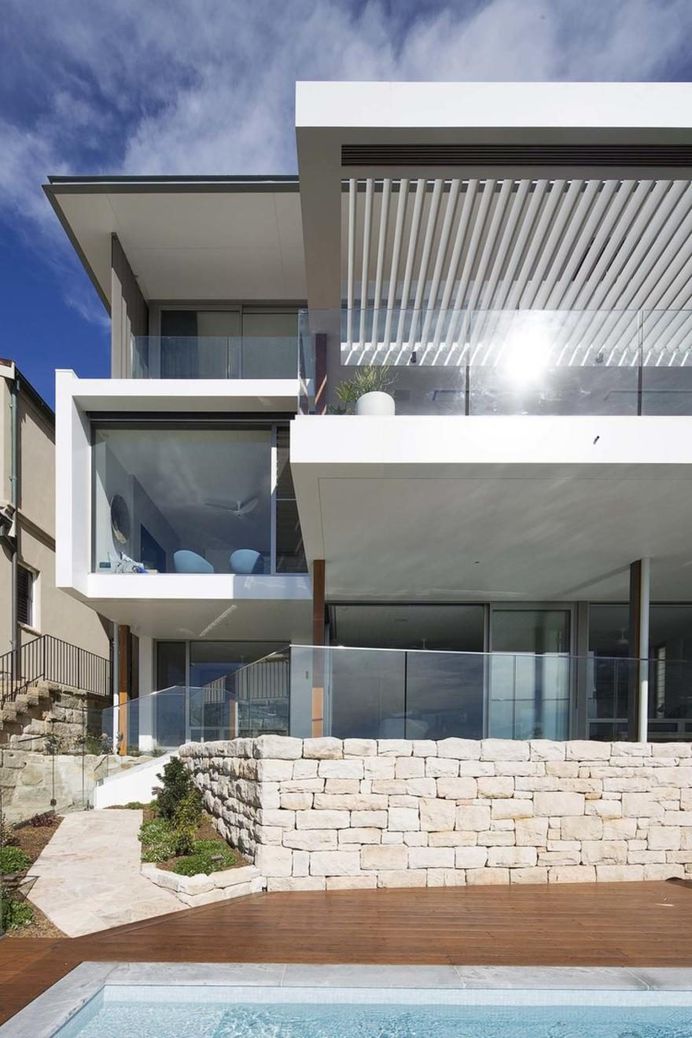 Large Family Home that Provide a Private Sanctuary with Breathtaking Views 1
