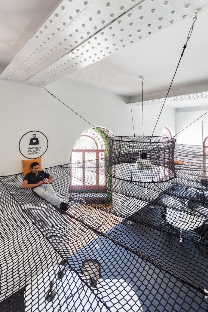 Uniplaces Headquarters in Lisbon by Paralelo Zero