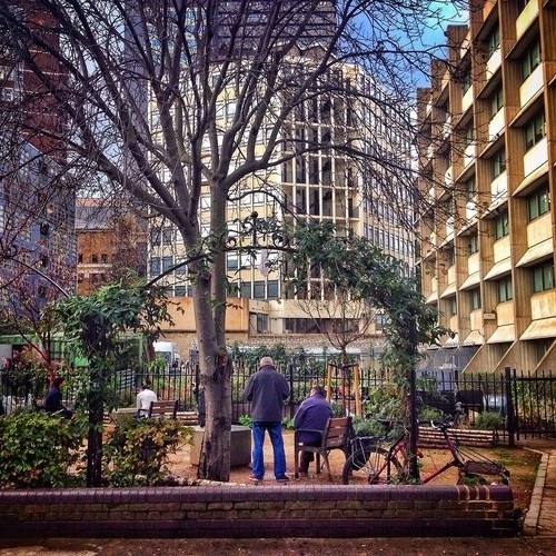 Wall-B World Wild: http://off-the-wall-b.tumblr.com/tagged/london #london #mobile #iphone #photo