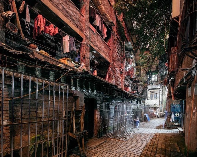 Old Chongqing: The Most Populous Chinese Municipality by Maciej Leszczynski