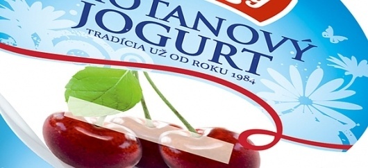 Zvolensky Smotanovy - Summer Edition on the Behance Network #yogurt #design #diary #senoble #package