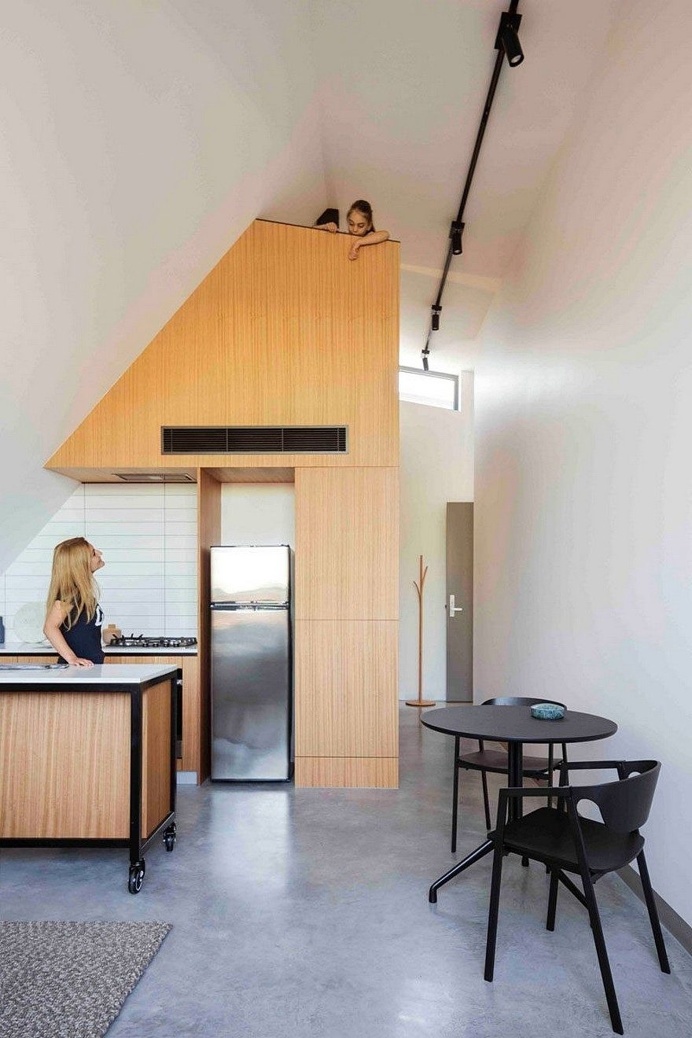 Coppin Street Apartments by MUSK Architecture Studio 5