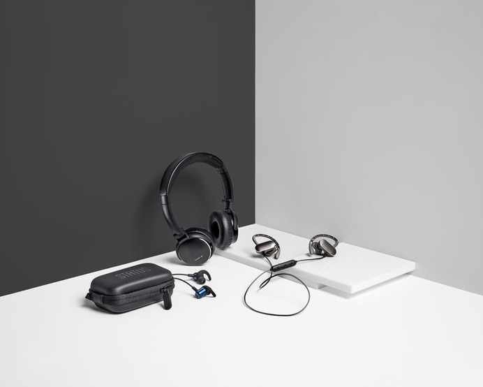 STATUS Audio minimalist headphones - Mindsparkle Mag Status Audio , found in 2014 Brooklyn – NY, produces high quality minimalist audio products. They believe that subtractive, timeless design inspires a better and more open-minded listening experience. #logo #packaging #identity #branding #design #color #photography #graphic #design #gallery #blog #project #mindsparkle #mag #beautiful #portfolio #designer