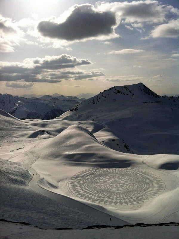 3d land art in landscape #3d #his #france #each #pai #snow #is #there #the #it #creating #and #art #when #artis #winter
