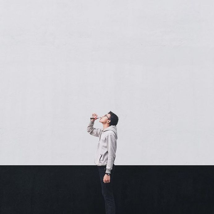 Creative, Colorful and Minimalist Street Photos by Andhika Ramadhian