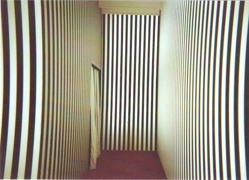 rayures.jpg (JPEG Billede, 496x360 pixels) #walls #stripes #room