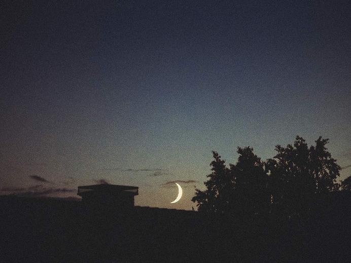 Night #sweden #top #night #roof #scandinavian #moon