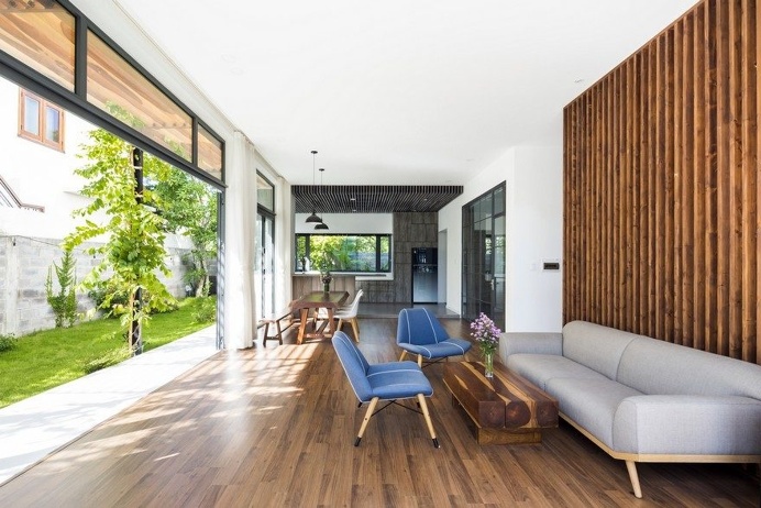 Modern Vertical Home Maximizes Light and Space in Nha Trang, Vietnam 4