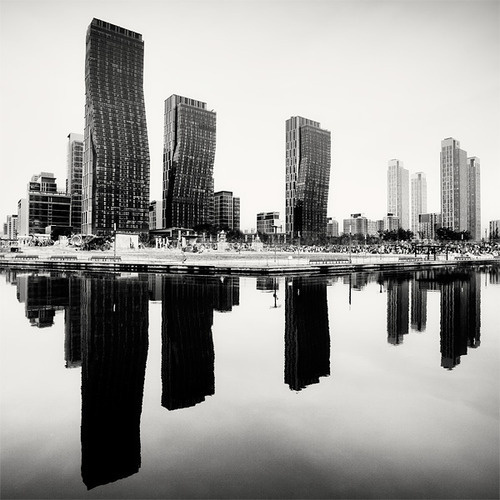 CJWHO ™ (Southkorea by Photographer Martin Stavars) #white #korea #stavars #design #black #south #photography #architecture #and #martin #skyline