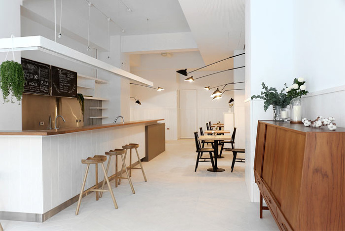 K.C Coffee Shop by Mole Design - InteriorZine