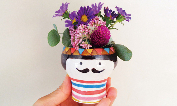WELCOME TO POLKAROS #vase #flowers #mustache
