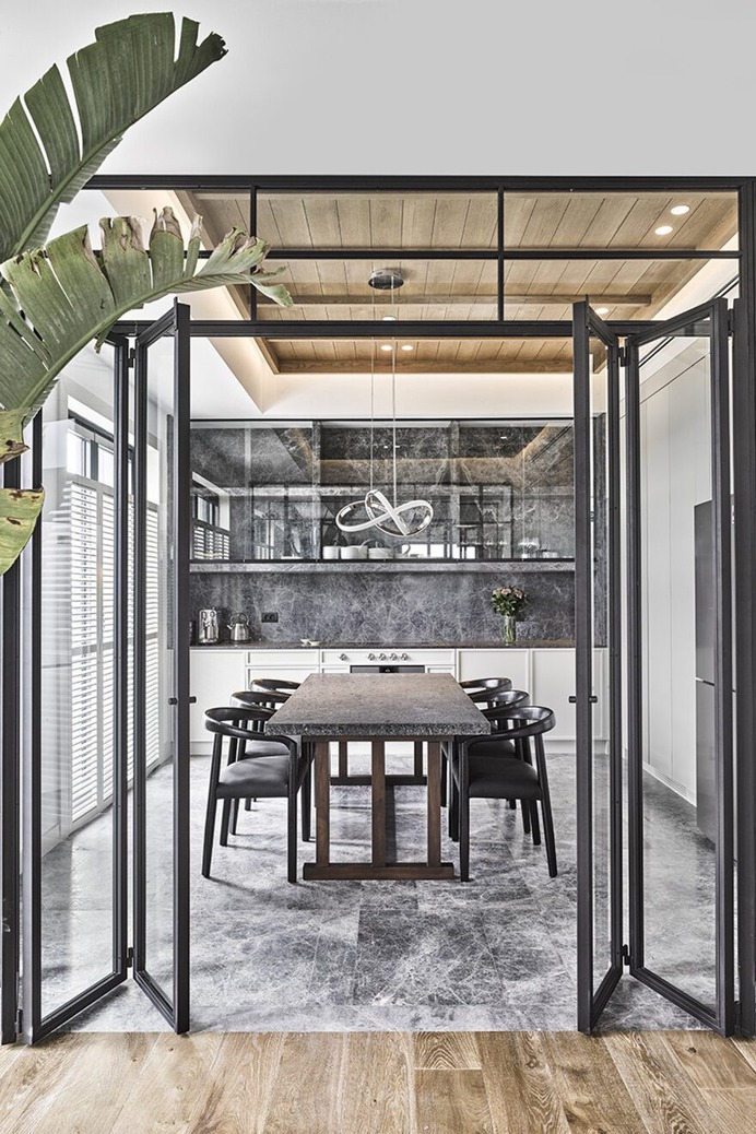 dining room / Escapefromsofa