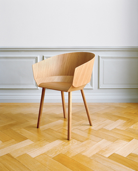 Houdini_ChairwithArmrest_oak #chair