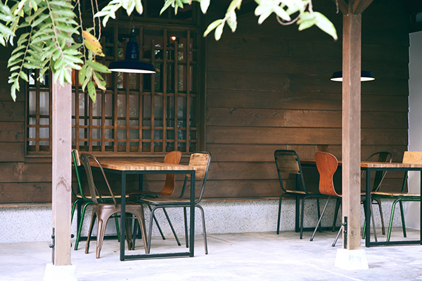 Pizzeria #interior #old #house #design #vintage #pizza #outdoor