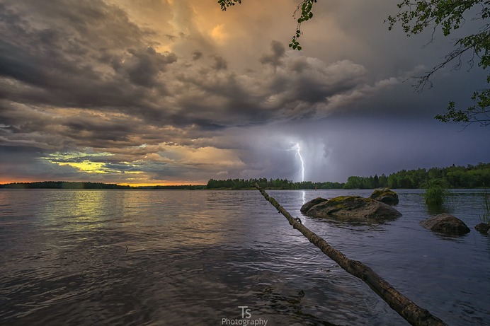 Lightning sunset