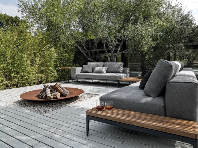 clean lines and flexible elements for cosy lounge