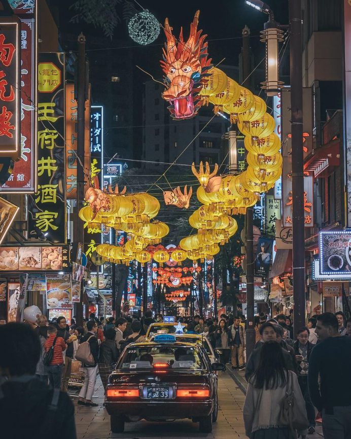 Stunning Candid Street Photos of Tokyo by RK