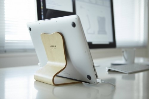 Desktop Chair by Atelier MOKU #macbook #stand