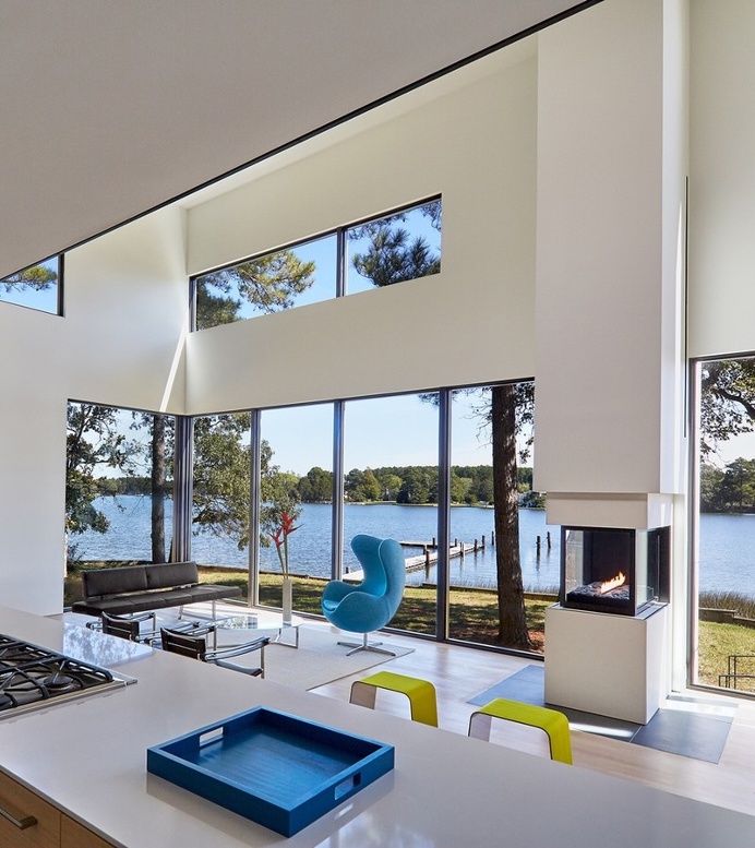 Solitude Creek House by Robert Gurney Architect